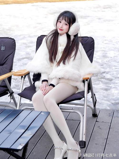 女儿白穿丝袜,女儿白穿丝袜的青春印记